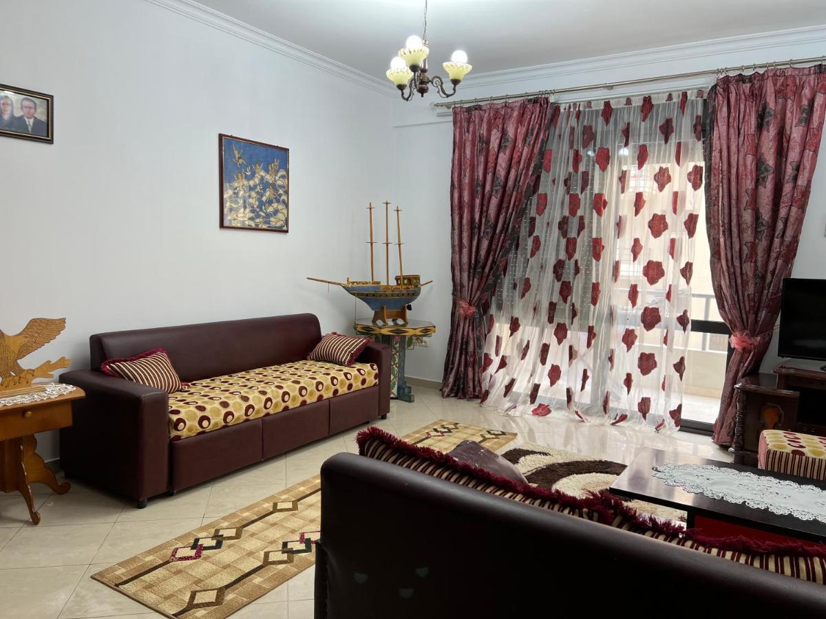Entire Apartment Castle View เบราท ภายนอก รูปภาพ