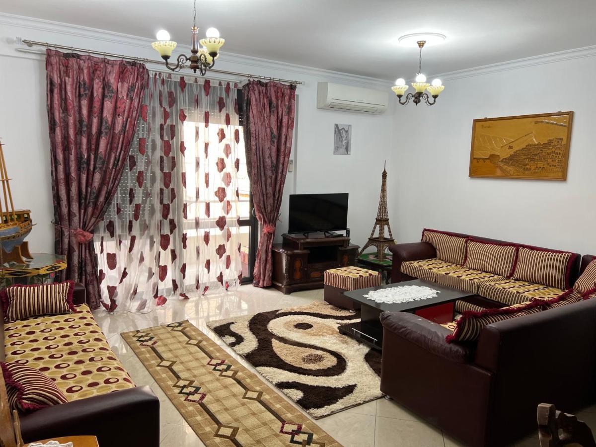 Entire Apartment Castle View เบราท ภายนอก รูปภาพ