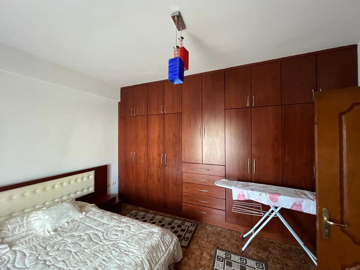 Entire Apartment Castle View เบราท ภายนอก รูปภาพ