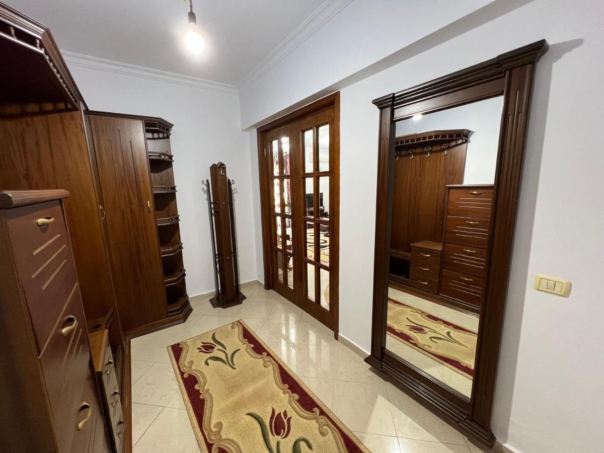 Entire Apartment Castle View เบราท ภายนอก รูปภาพ