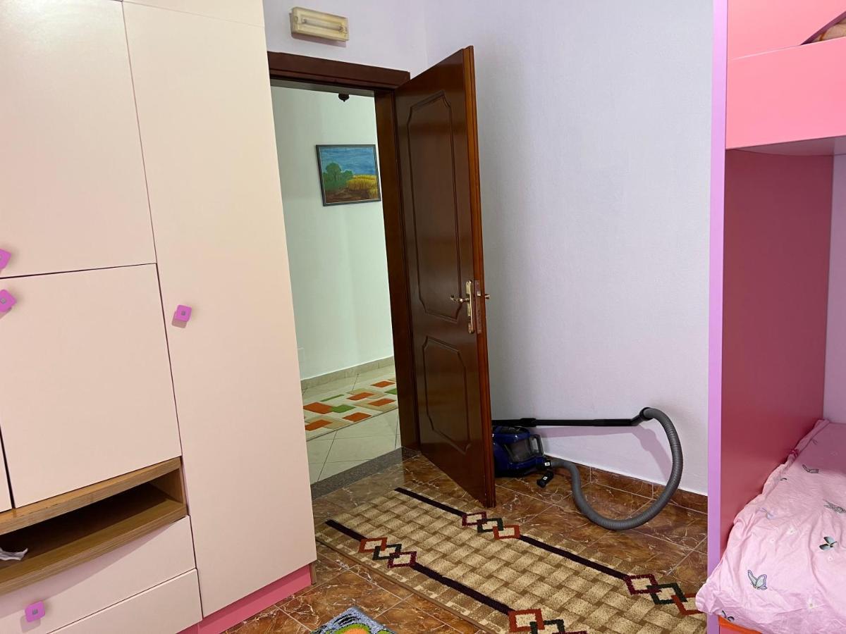 Entire Apartment Castle View เบราท ภายนอก รูปภาพ